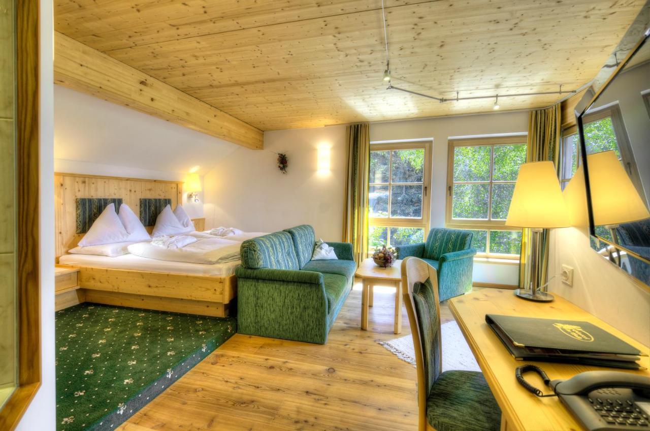 Hotel Haeuserl Im Wald Mariapfarr Exterior photo