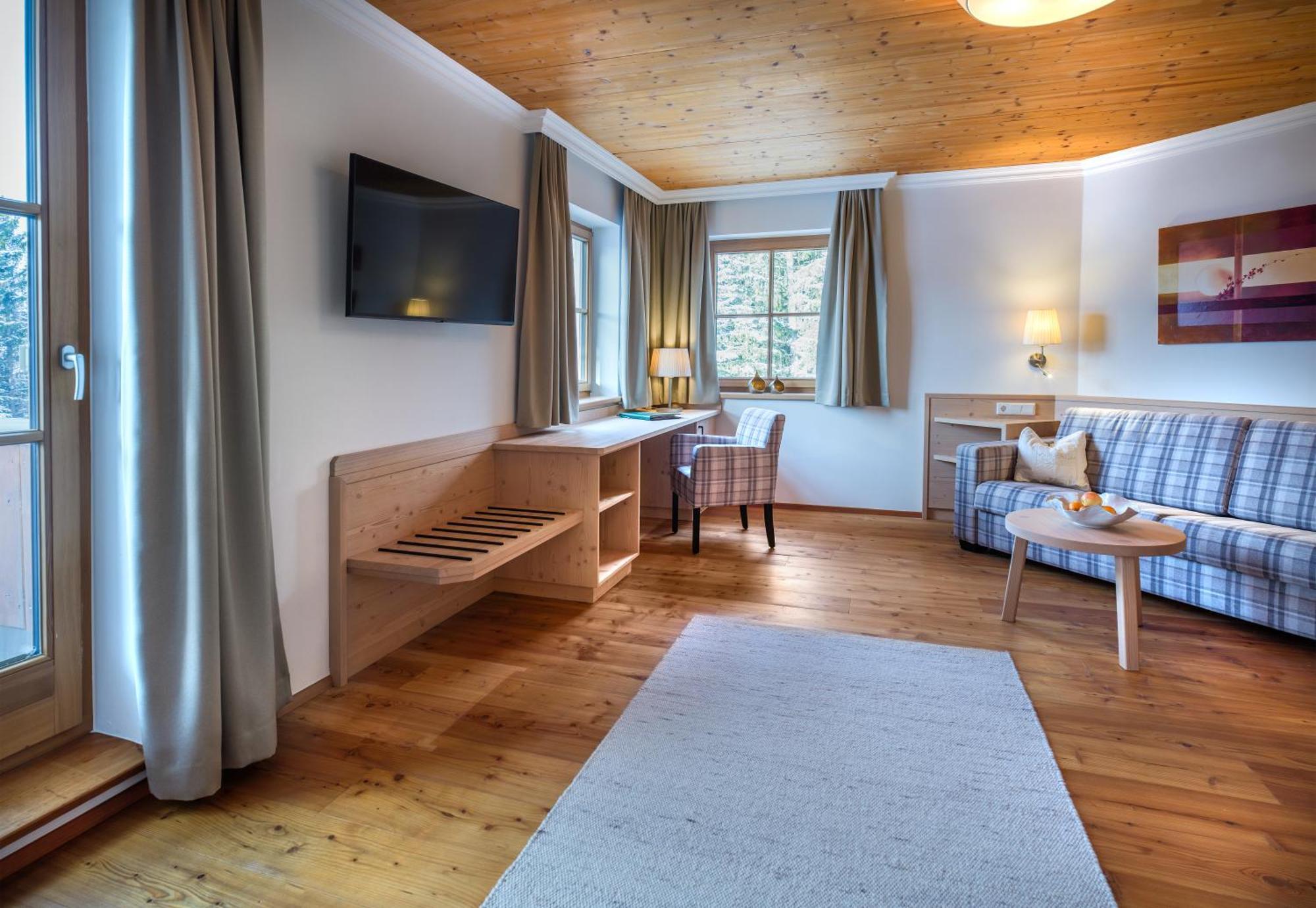 Hotel Haeuserl Im Wald Mariapfarr Exterior photo